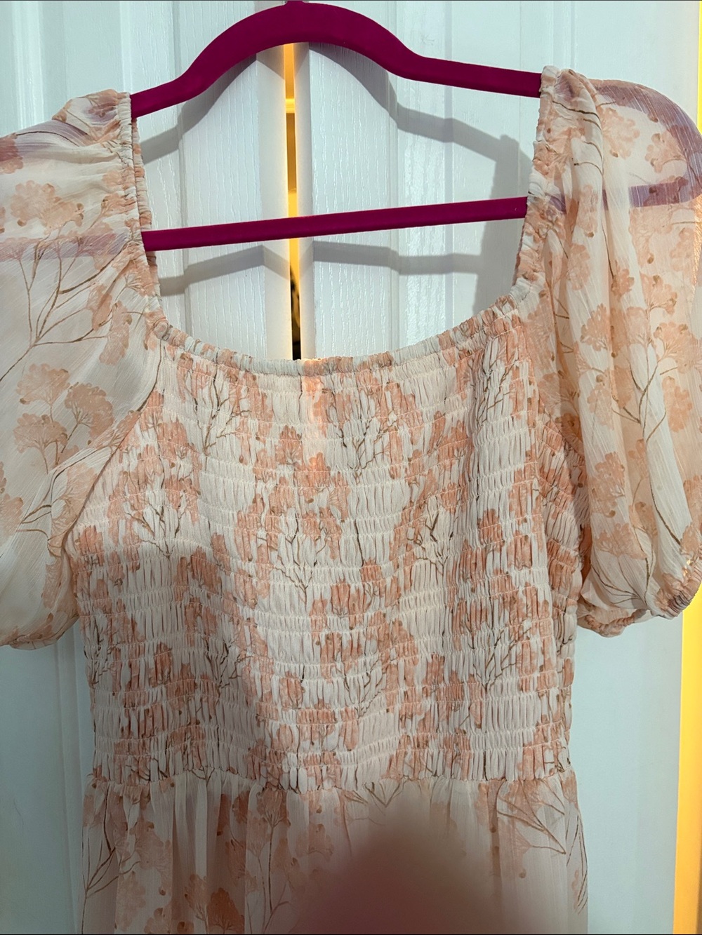 Tommy Hilfiger Peach Floral Puff-Sleeve Midi Dress - Picture 2 of 4